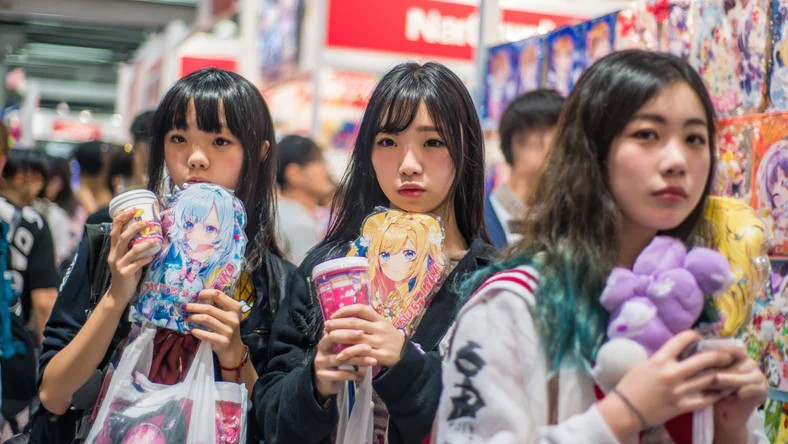 泡泡玛特引爆消费VC热潮:从盲盒神话到港股IPO盛宴