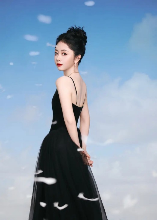 考古|李嘉欣每月领200万生活费但是却不够花,豪门生活还是要靠自己?