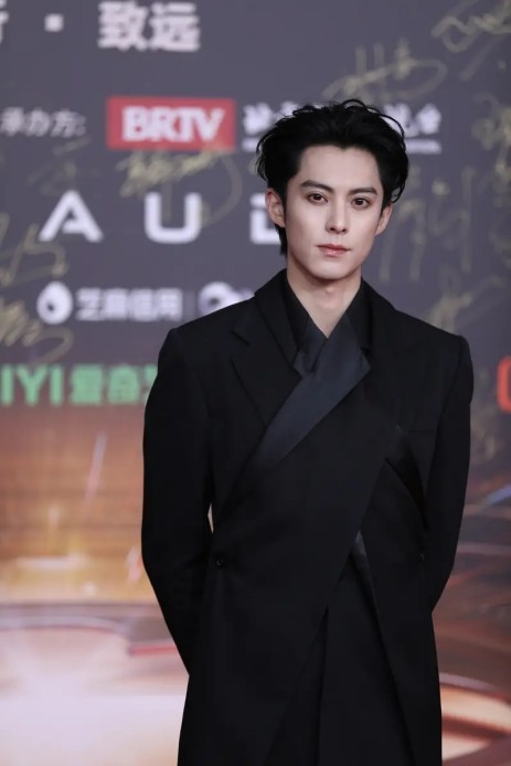 易烊千玺金鸡影帝之路：实力与挑战并存，影帝之位稳了？